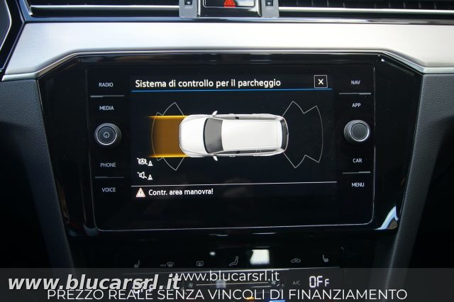VOLKSWAGEN Passat usata 14