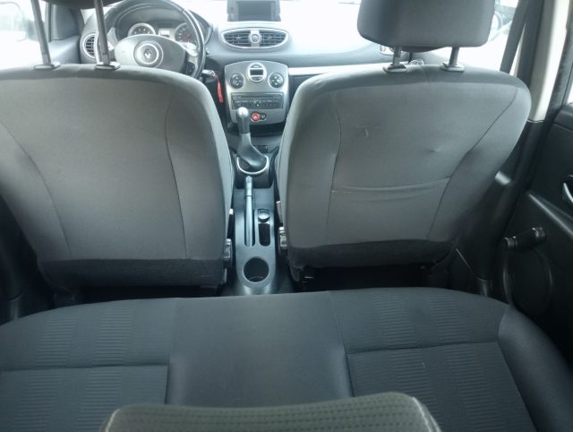 RENAULT Clio usata, con Specchietti laterali elettrici