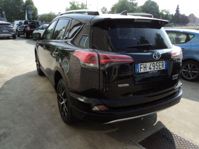 TOYOTA RAV 4 MY23 usata, con Alzacristalli elettrici