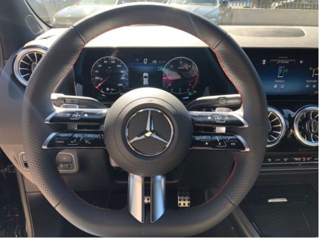 MERCEDES-BENZ GLA 200 usata, con Filtro antiparticolato