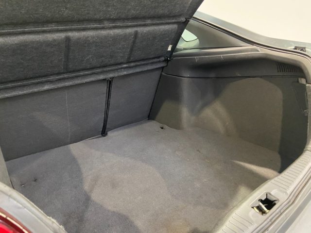 TOYOTA Avensis usata, con Ruotino