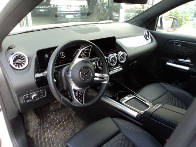 MERCEDES-BENZ EQA usata, con Alzacristalli elettrici