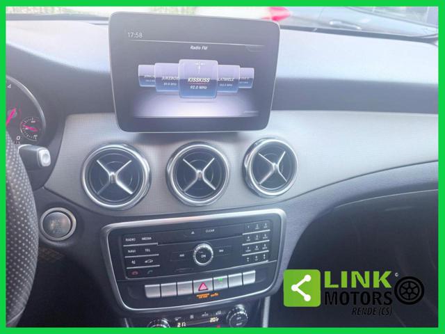 MERCEDES-BENZ GLA 200 usata, con Leve al volante