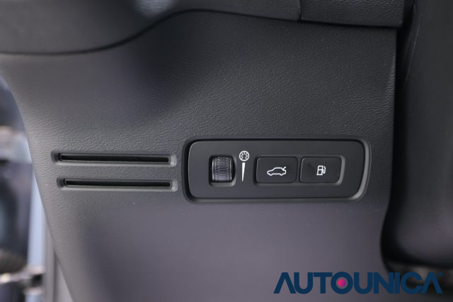 VOLVO XC40 usata, con Touch screen