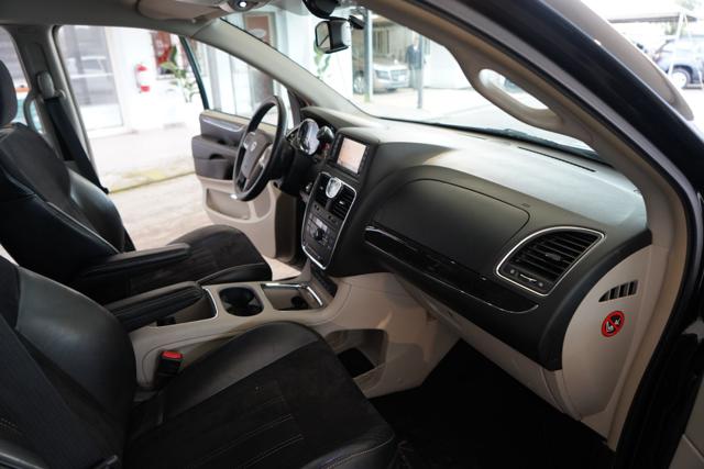 LANCIA Voyager usata, con Interni in pelle