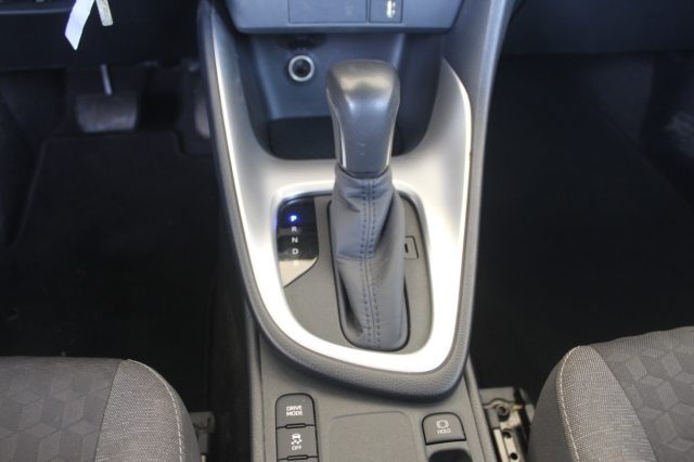 TOYOTA Yaris usata, con Bluetooth