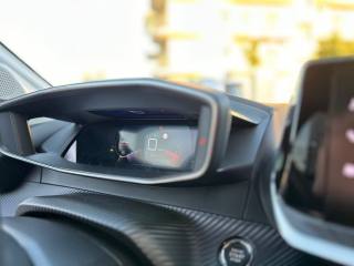 PEUGEOT 208 usata, con Controllo automatico clima