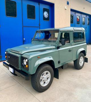 LAND ROVER Defender usata, con Autoradio