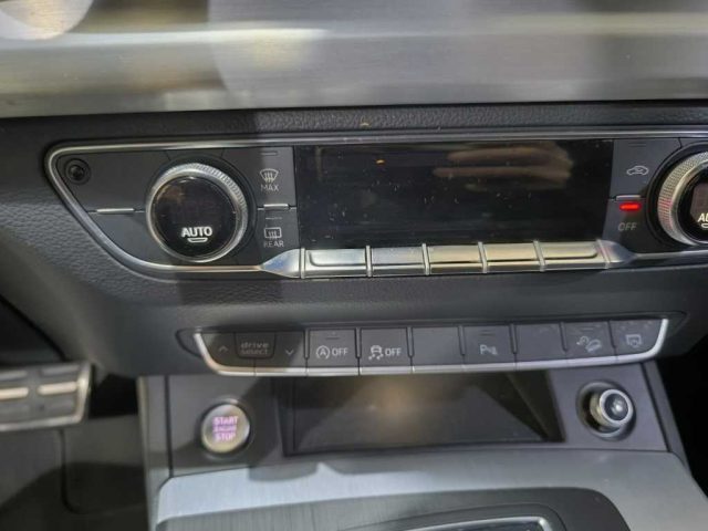 AUDI Q5 usata, con Sedile posteriore sdoppiato