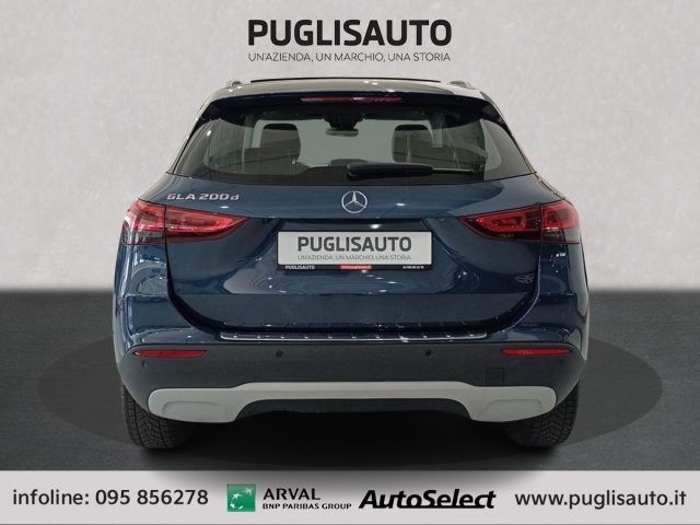 MERCEDES-BENZ GLA 200 usata, con Autoradio