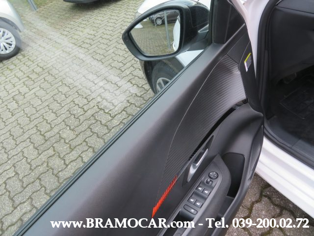 PEUGEOT 208 usata, con Controllo automatico clima