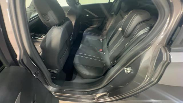 OPEL Astra usata, con Park Distance Control