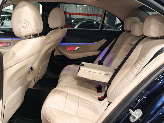 MERCEDES-BENZ E 220 usata, con Interni in pelle