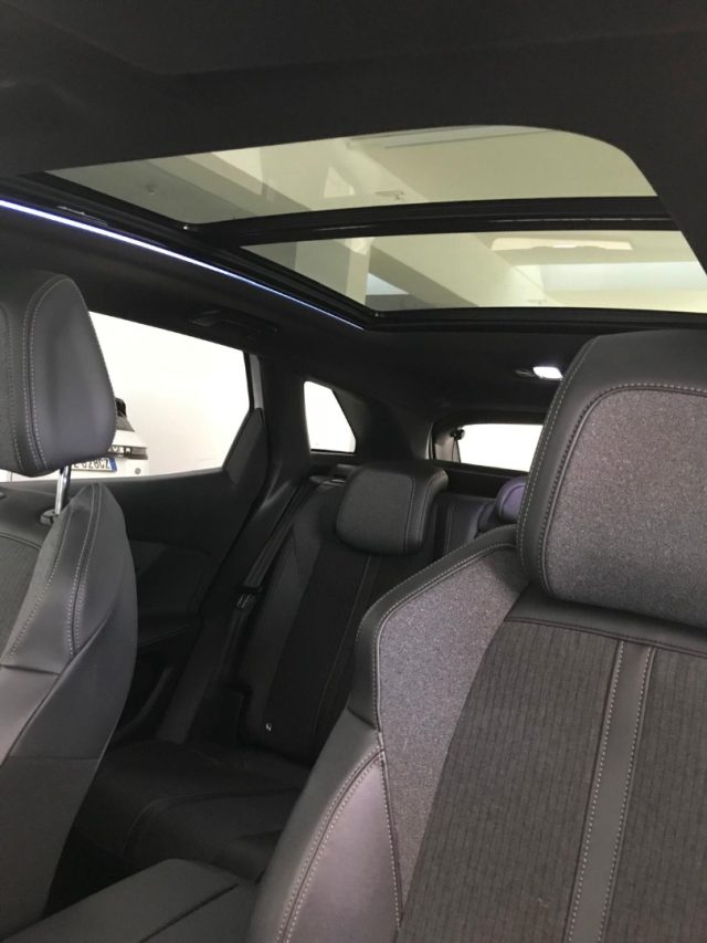 PEUGEOT 3008 usata, con Airbag Passeggero