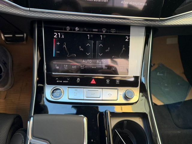 AUDI Q8 usata, con Autoradio digitale
