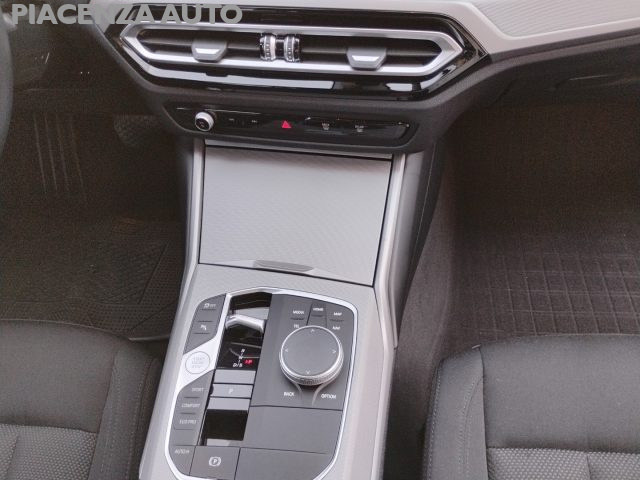 BMW 318 usata, con Controllo automatico clima
