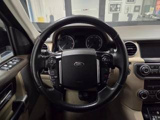 LAND ROVER Discovery usata, con Sensori di parcheggio anteriori