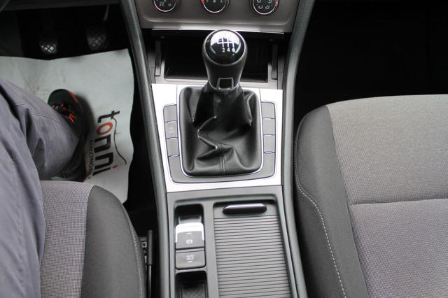 VOLKSWAGEN Golf Variant usata, con Specchietti laterali elettrici
