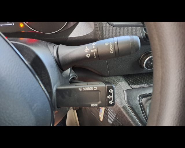 RENAULT Kangoo usata, con Specchietti laterali elettrici