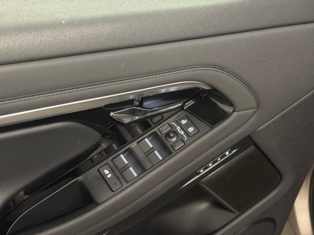 LAND ROVER Range Rover Evoque usata, con Autoradio