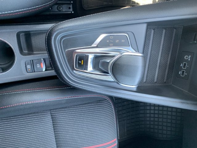 RENAULT Captur usata, con Sistema di navigazione