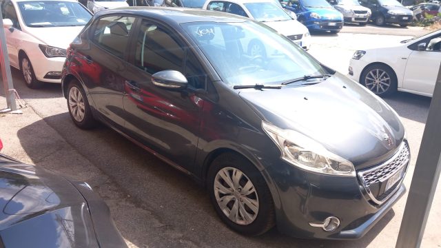 PEUGEOT 208 usata, con Airbag