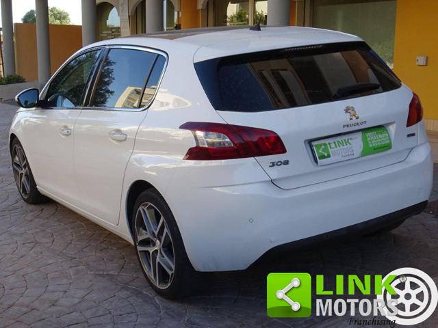 PEUGEOT 308 usata, con Autoradio