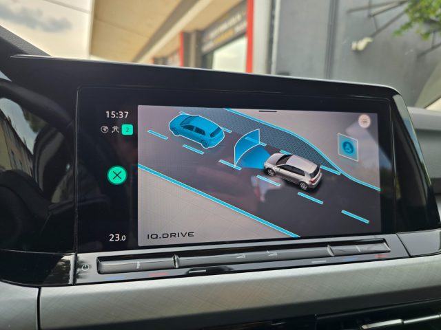 VOLKSWAGEN Golf usata, con Airbag testa