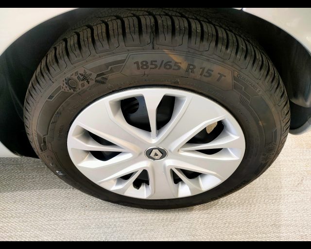RENAULT Clio usata 23