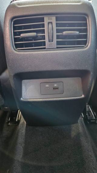 NISSAN Qashqai usata, con Fari LED
