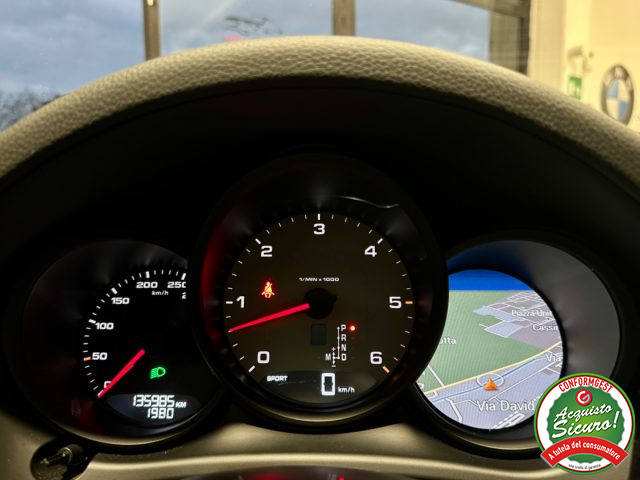 PORSCHE Macan usata, con Sistema di navigazione