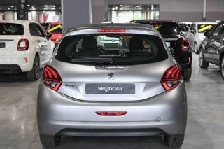 PEUGEOT 208 usata, con Autoradio