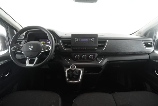 RENAULT Trafic usata 12