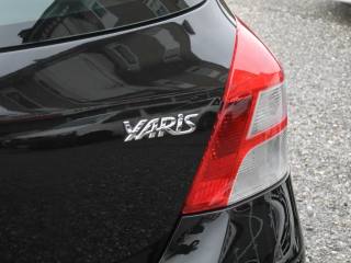 TOYOTA Yaris usata 51