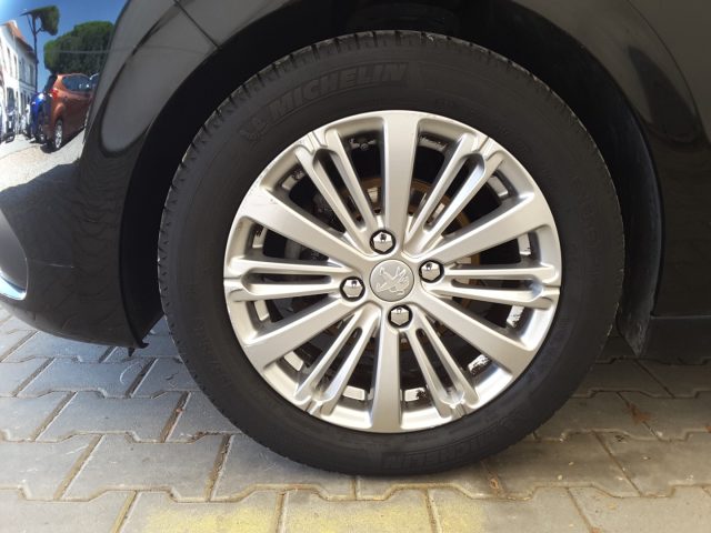 PEUGEOT 208 usata, con Airbag Passeggero