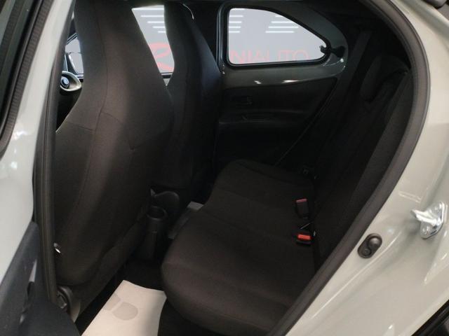 TOYOTA Aygo X usata 15