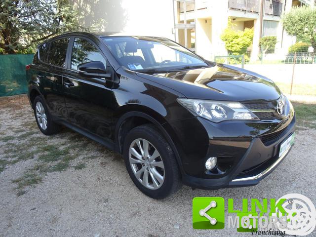 TOYOTA RAV 4 usata, con Autoradio