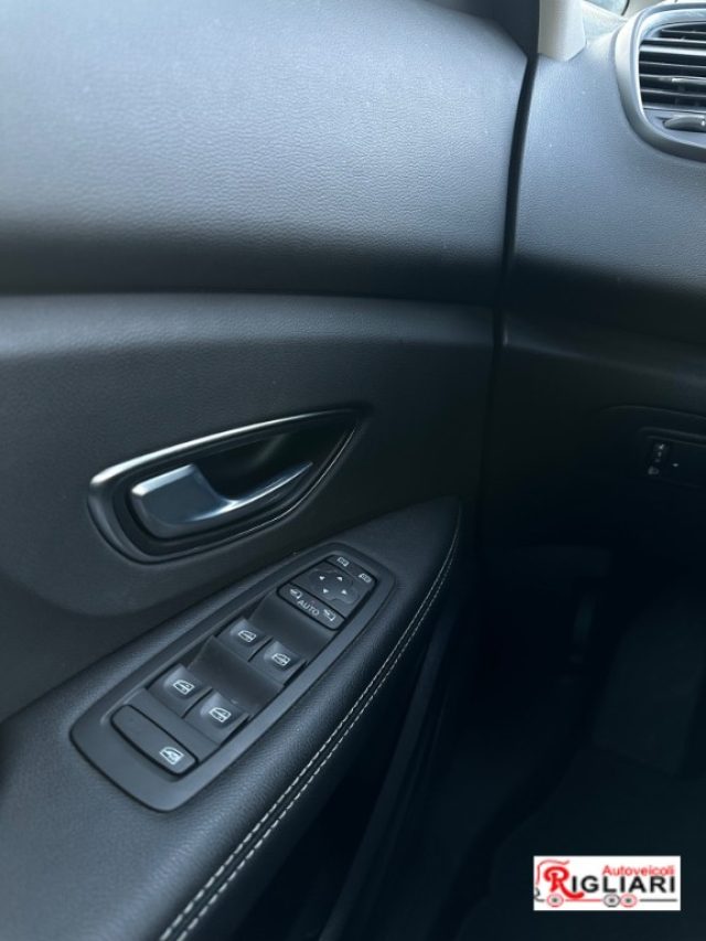 RENAULT Scenic usata, con Luci diurne LED