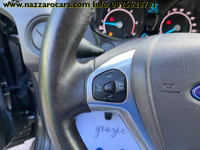 FORD Tourneo Courier usata, con Autoradio digitale