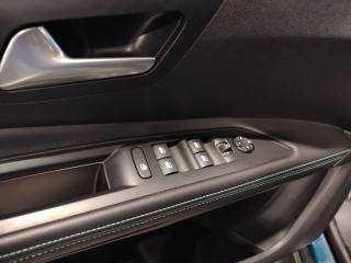 PEUGEOT 5008 usata, con Telecamera per parcheggio assistito