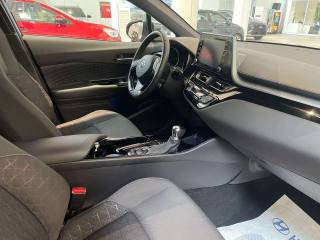 TOYOTA C-HR usata, con Sedili riscaldati