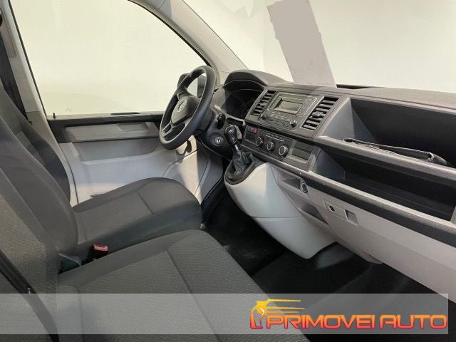 VOLKSWAGEN Caravelle usata, con Airbag