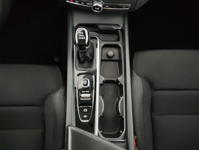 VOLVO XC60 usata, con Fari LED