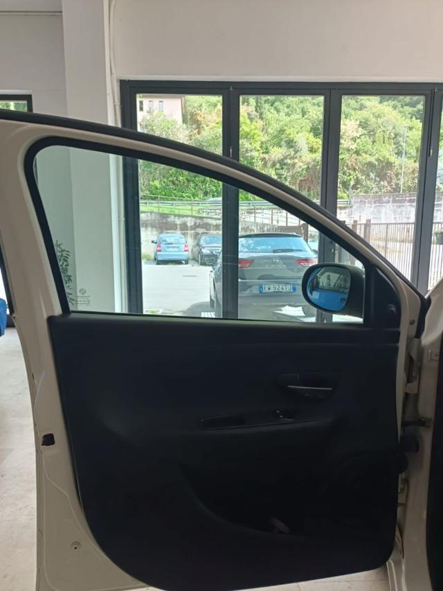 LANCIA Ypsilon usata, con Servosterzo