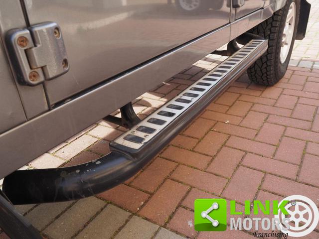 LAND ROVER Defender usata 9