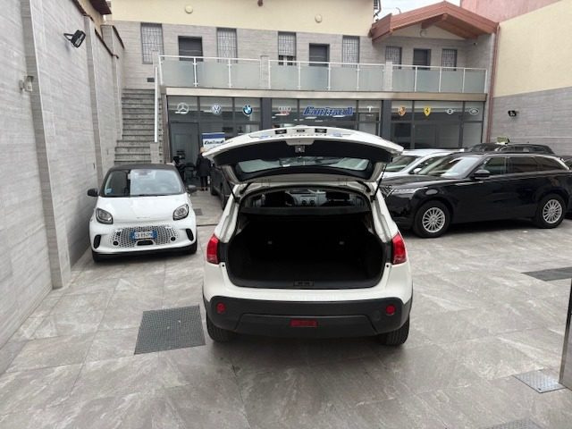 NISSAN Qashqai usata, con Lettore CD