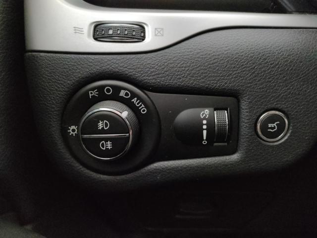 JEEP Cherokee usata, con Controllo automatico clima
