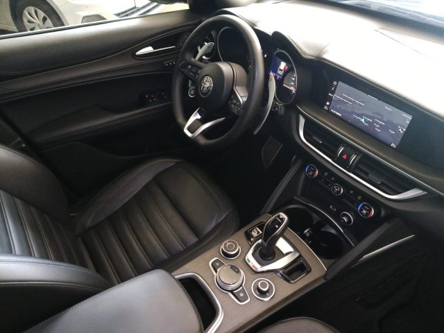 ALFA ROMEO Stelvio usata, con Luci diurne LED
