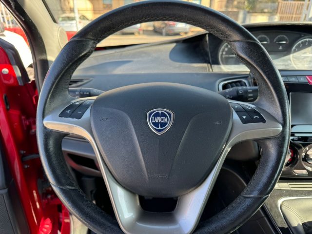 LANCIA Ypsilon usata, con Boardcomputer