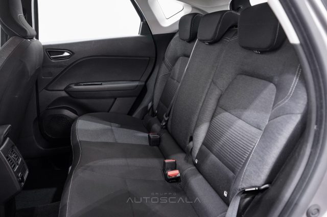 RENAULT Captur usata, con Touch screen